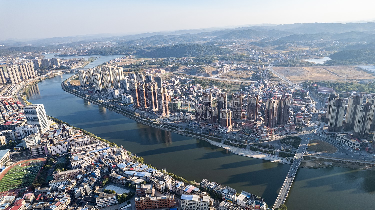 隆回城南巴黎新城沿河风光航拍