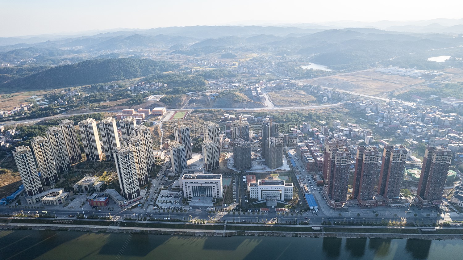 隆回城南巴黎新城沿河风光航拍