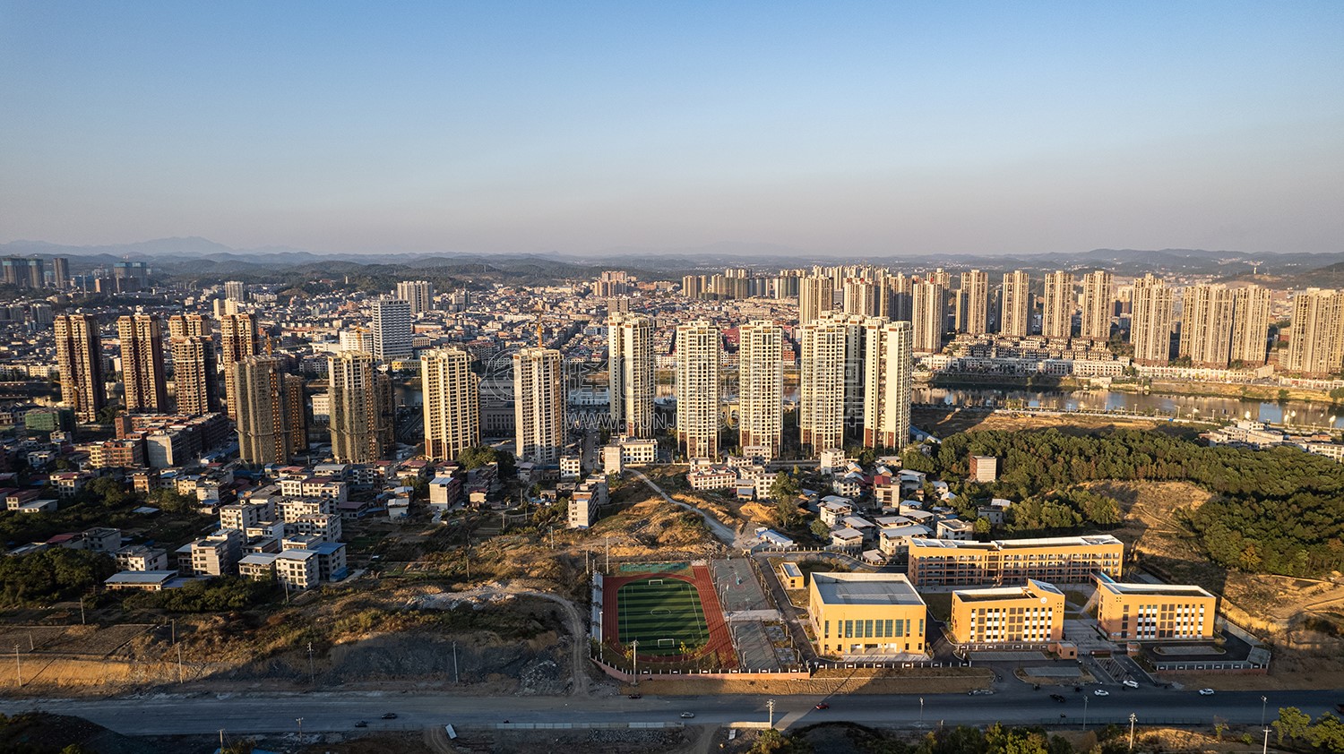 隆回城南巴黎新城沿河风光航拍