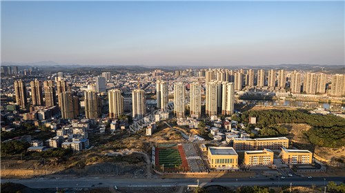 隆回城南巴黎新城沿河风光航拍