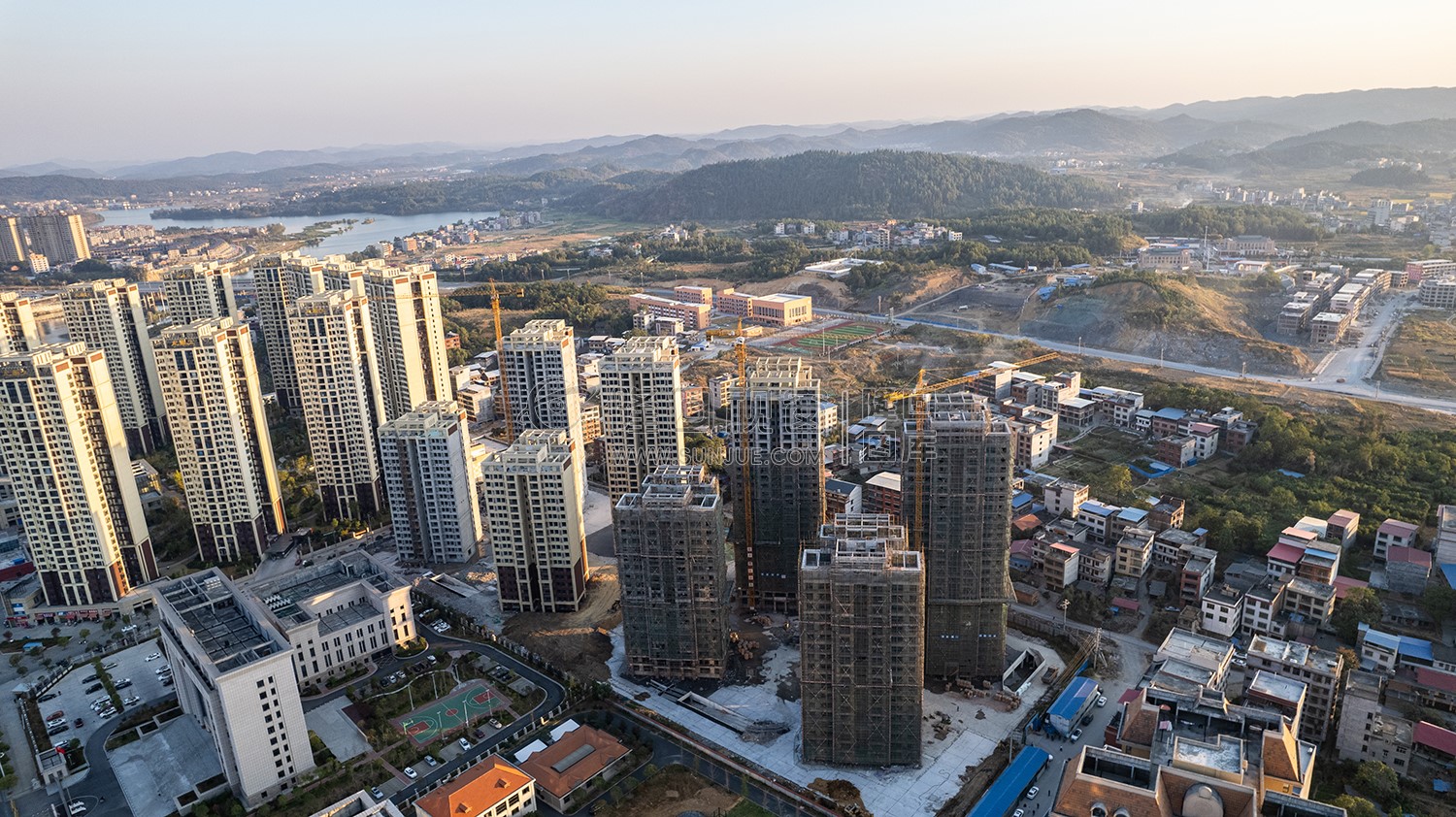 隆回城南巴黎新城沿河风光航拍