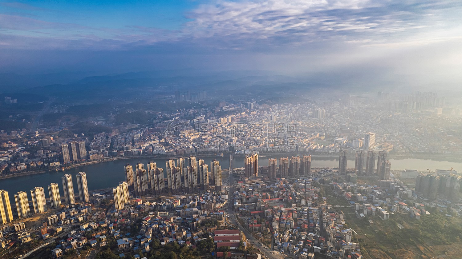 隆回县城日出清晨风光航拍