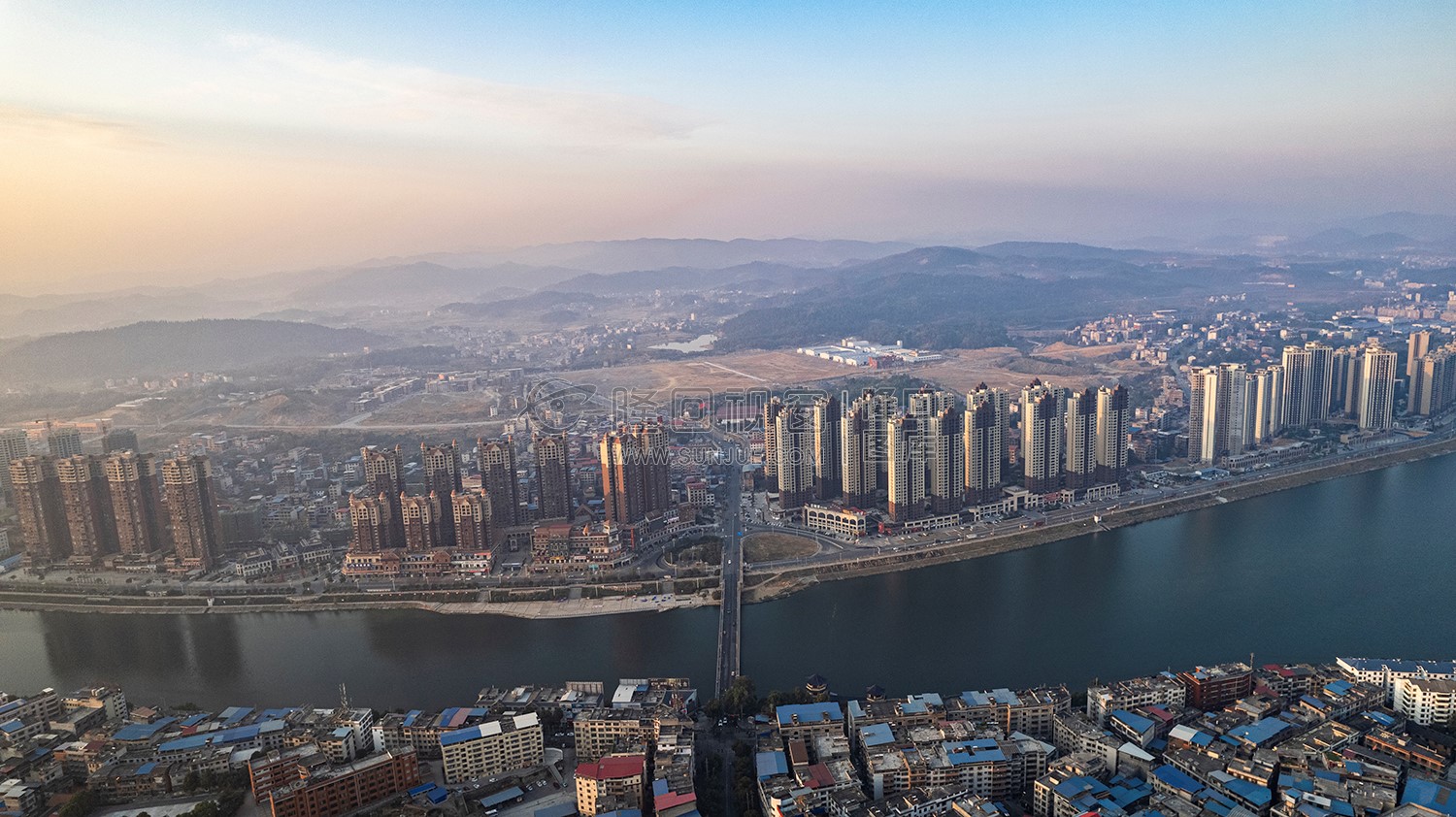 隆回县城日出清晨风光航拍