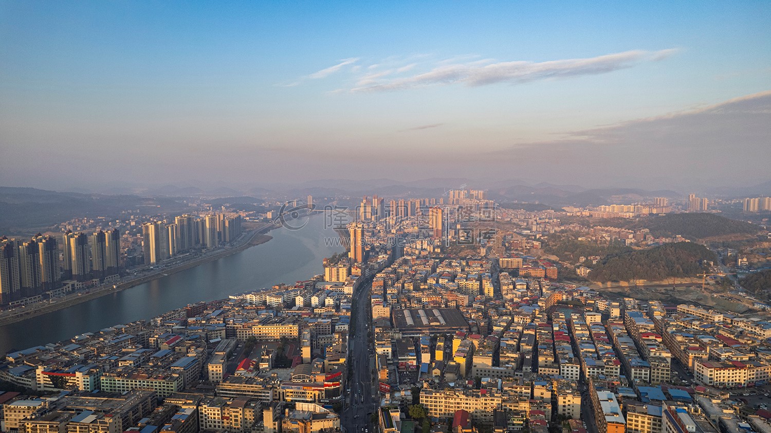 隆回县城日出清晨风光航拍