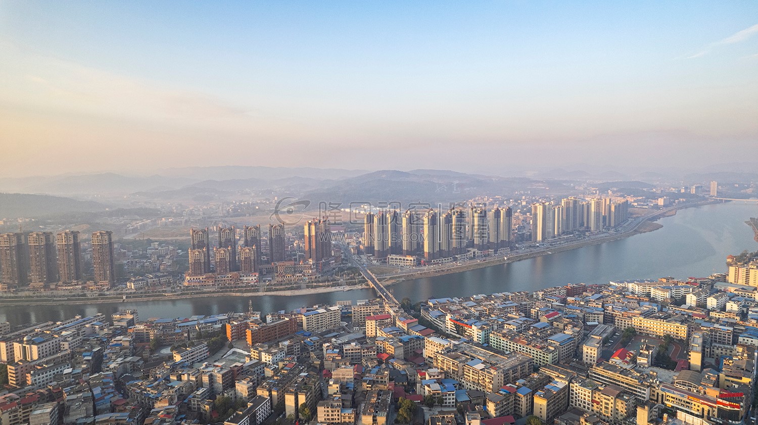 隆回县城日出清晨风光航拍