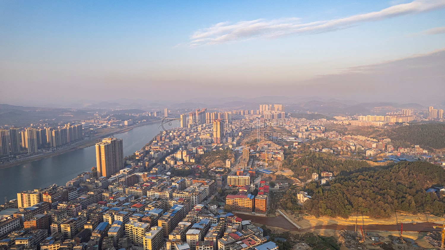 隆回县城日出清晨风光航拍