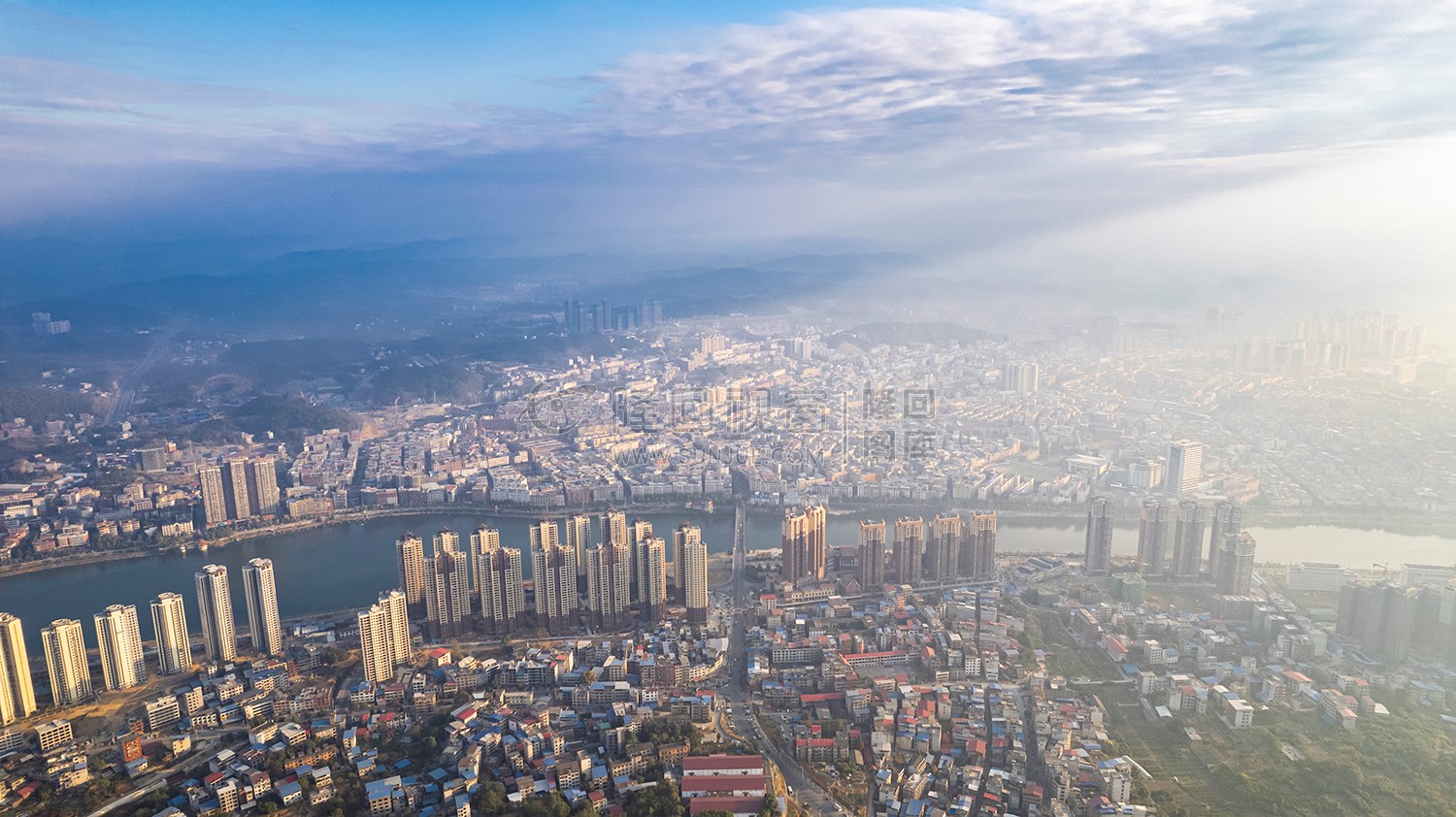 隆回县城日出清晨风光航拍