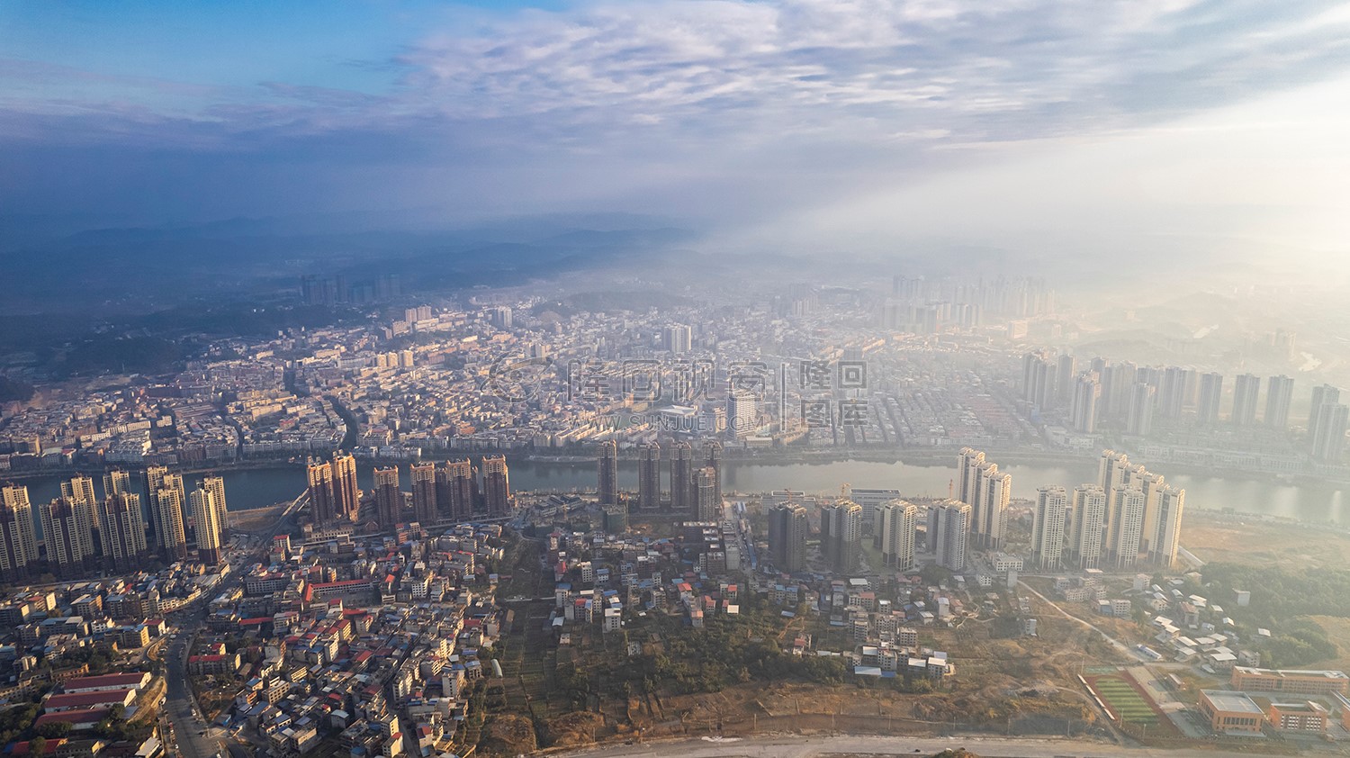 隆回县城日出清晨风光航拍