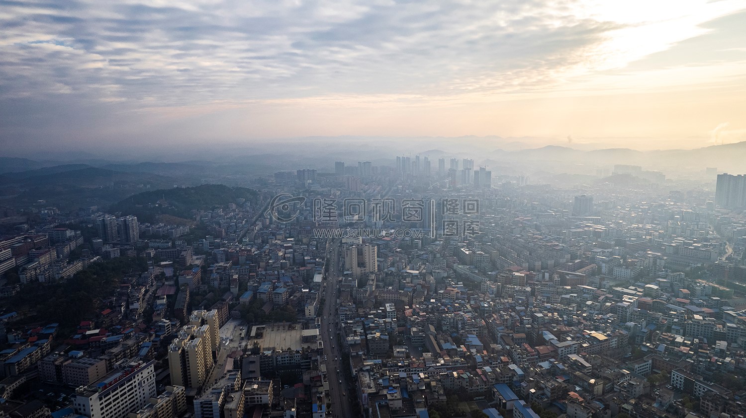 隆回县城日出清晨风光航拍