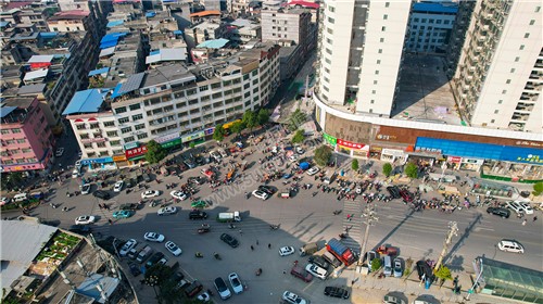 隆回县城疫情封城前