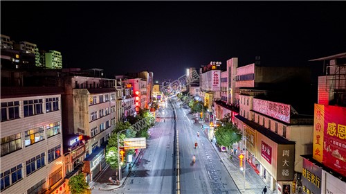 隆回封城第一天当晚县城各地交通情况