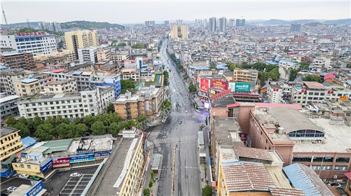 隆回封城第五天，大桥已经封闭，严禁跨河