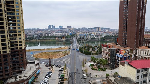 隆回封城第五天，大桥已经封闭，严禁跨河