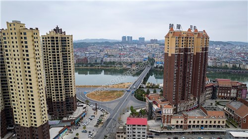 隆回封城第五天，大桥已经封闭，严禁跨河