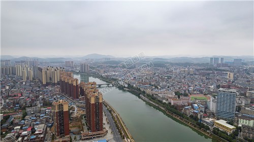 隆回封城第五天，大桥已经封闭，严禁跨河