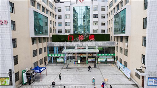 隆回县人民医院外景