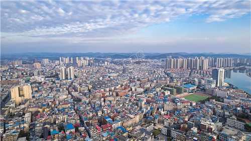 隆回大桥河岸两边风景