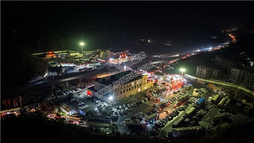 隆回高速服务区爆满，打卡早安隆回