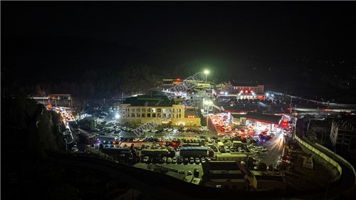 隆回高速服务区爆满，打卡早安隆回