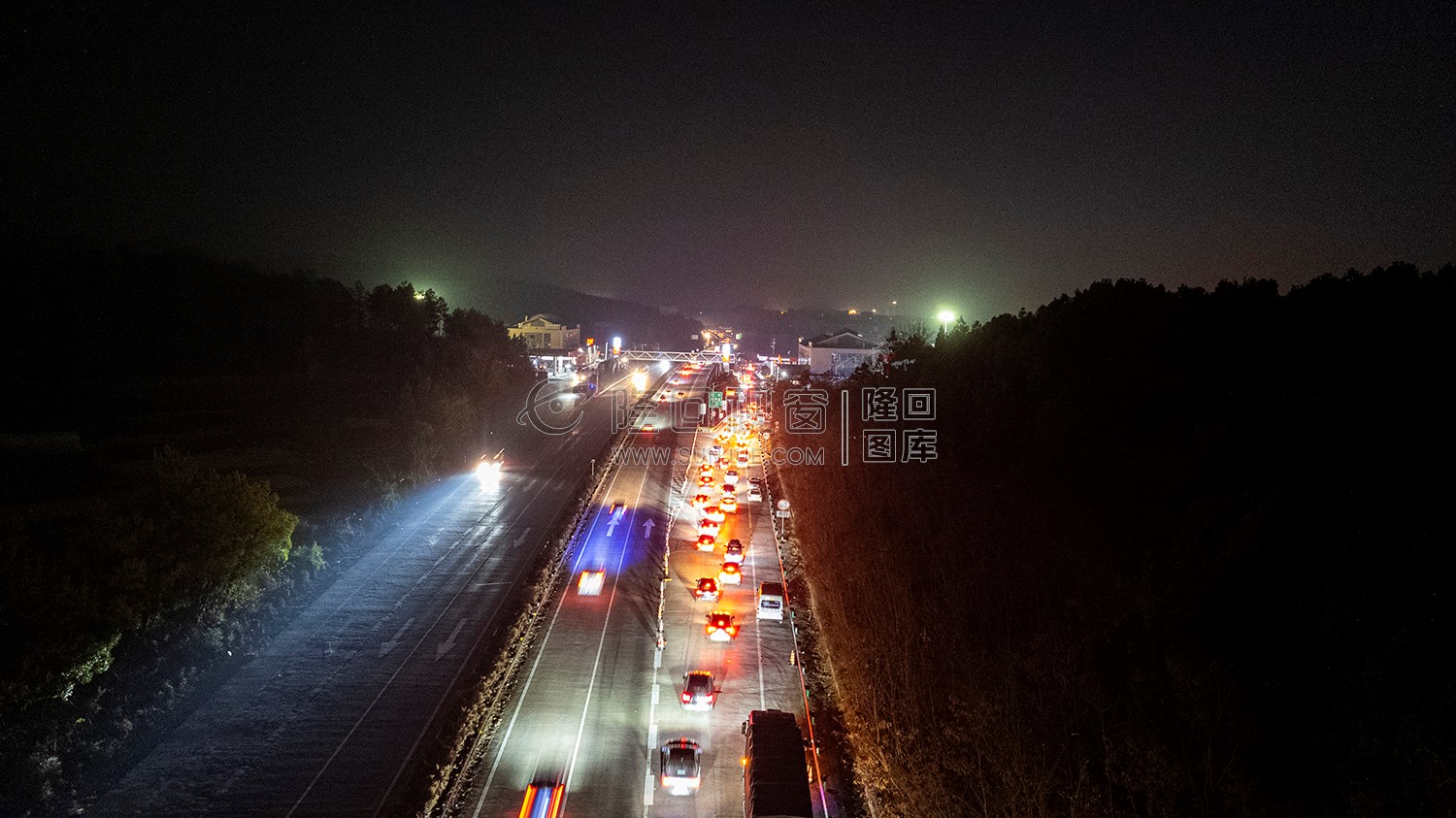 隆回高速服务区爆满，打卡早安隆回