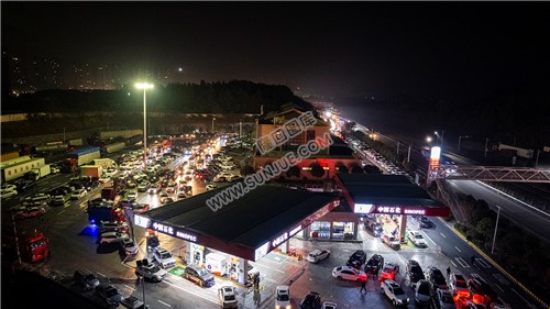 隆回高速服务区爆满，打卡早安隆回