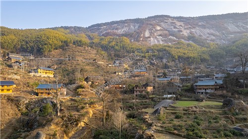 隆回大托石瀑，春节期间