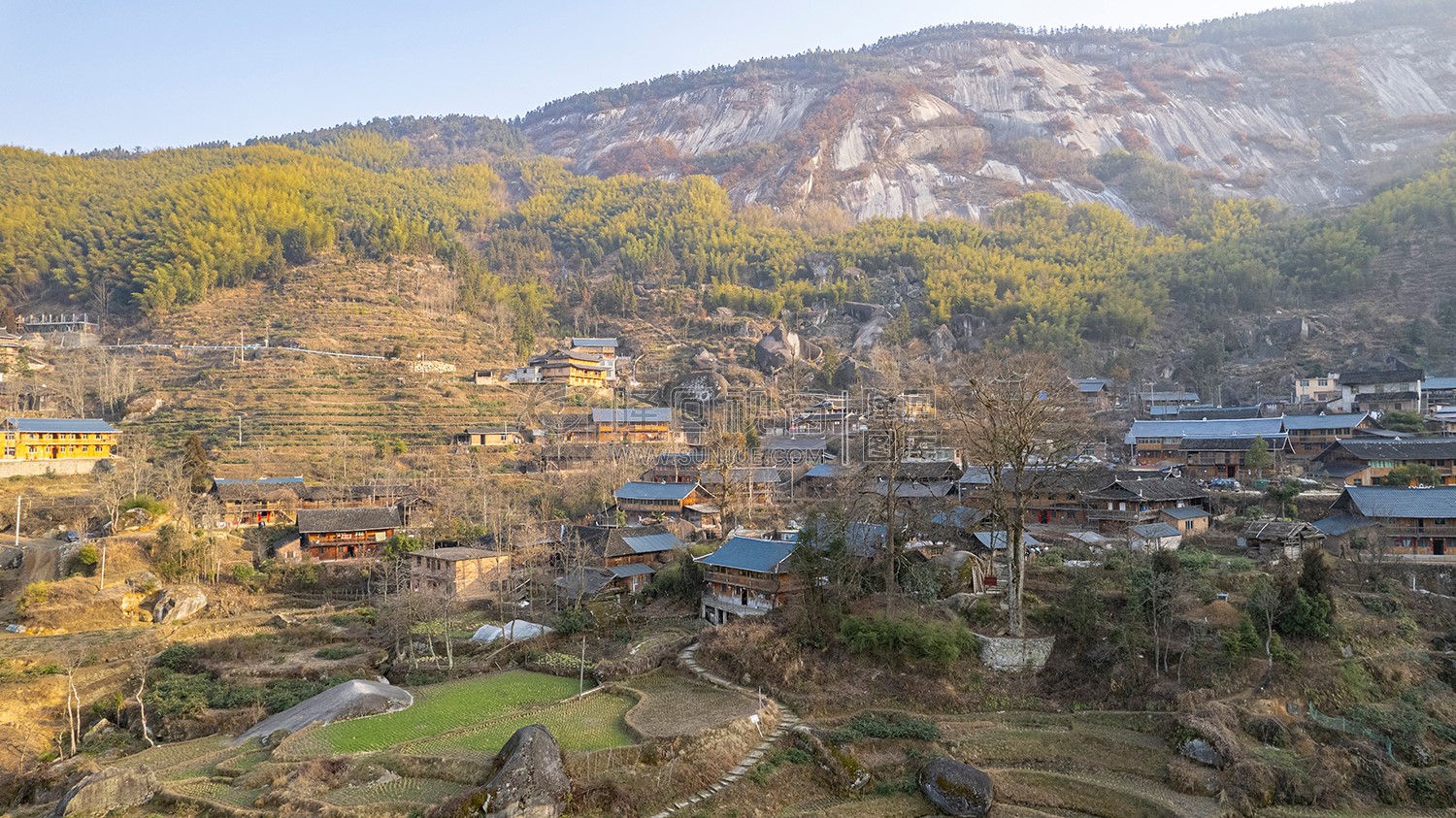 隆回大托石瀑，春节期间