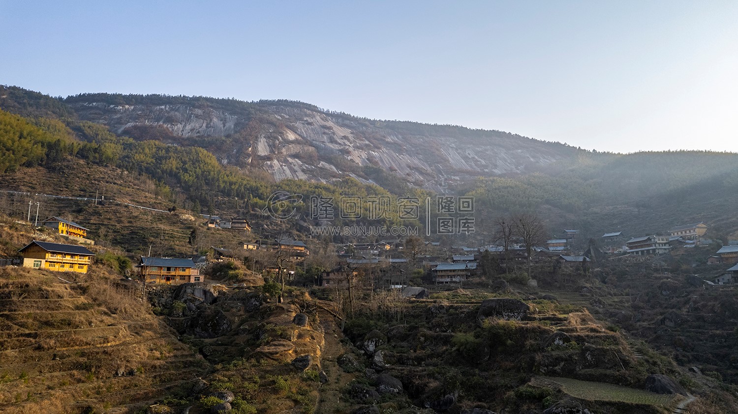 隆回大托石瀑，春节期间