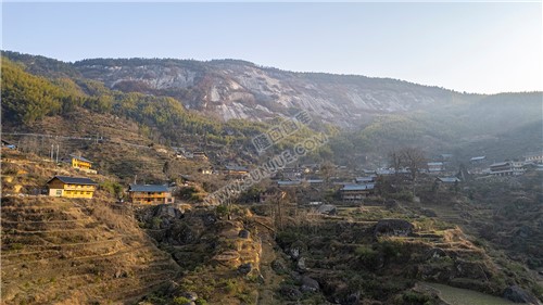 隆回大托石瀑，春节期间
