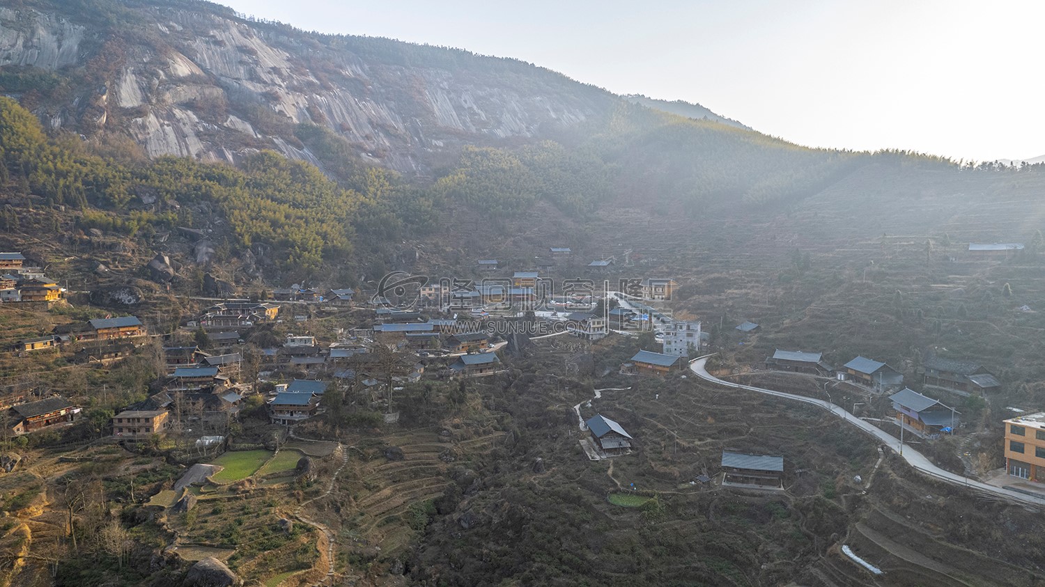 隆回大托石瀑，春节期间