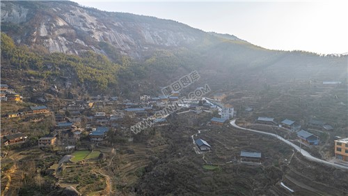 隆回大托石瀑，春节期间