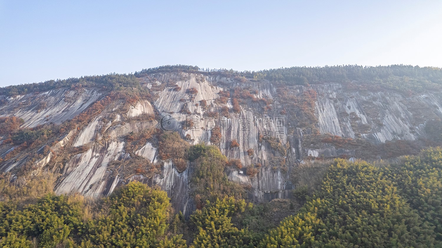 隆回大托石瀑，春节期间