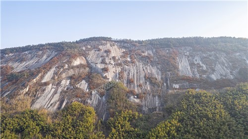 隆回大托石瀑，春节期间