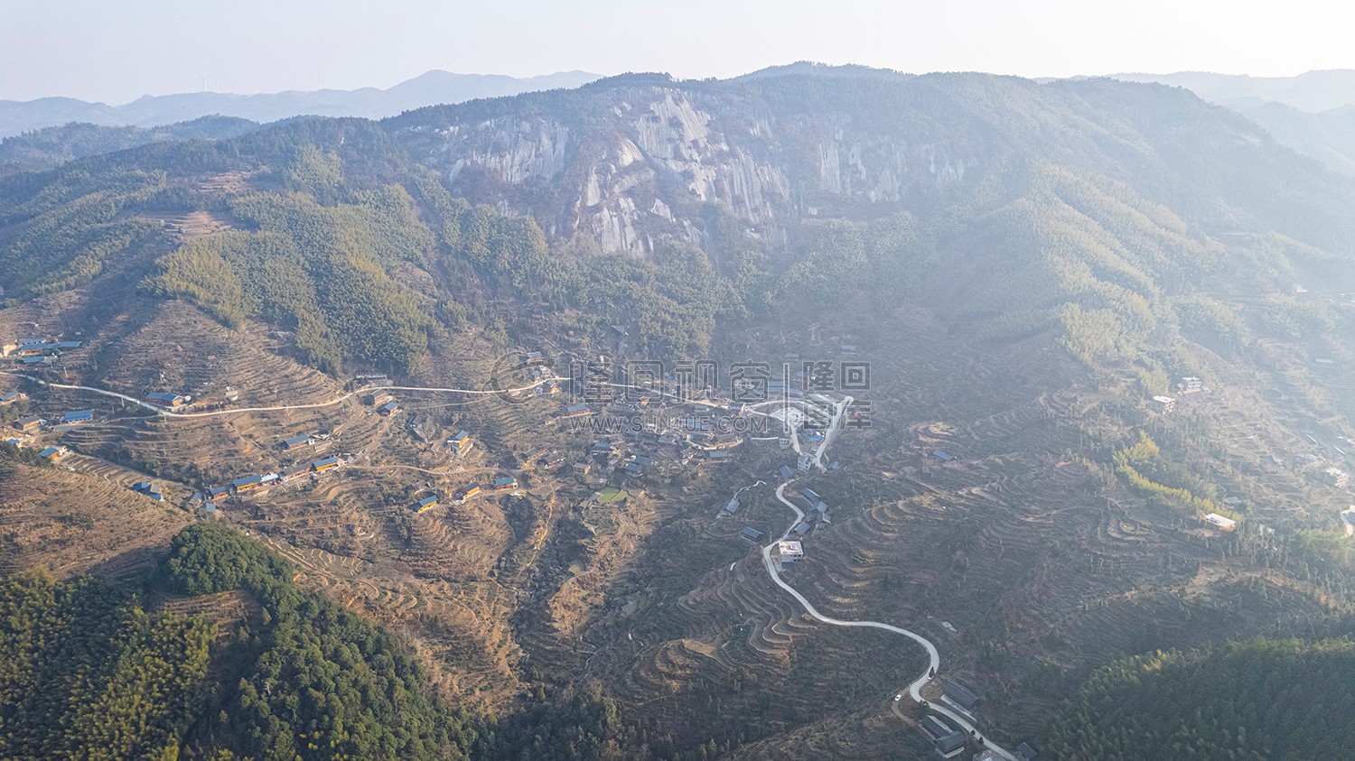 隆回大托石瀑，春节期间