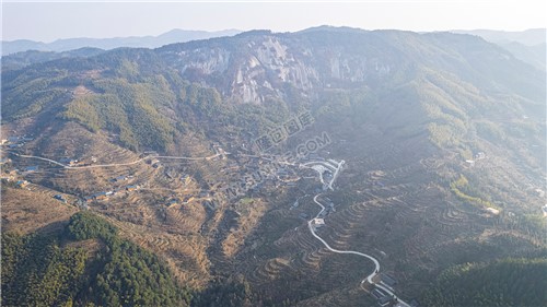 隆回大托石瀑，春节期间