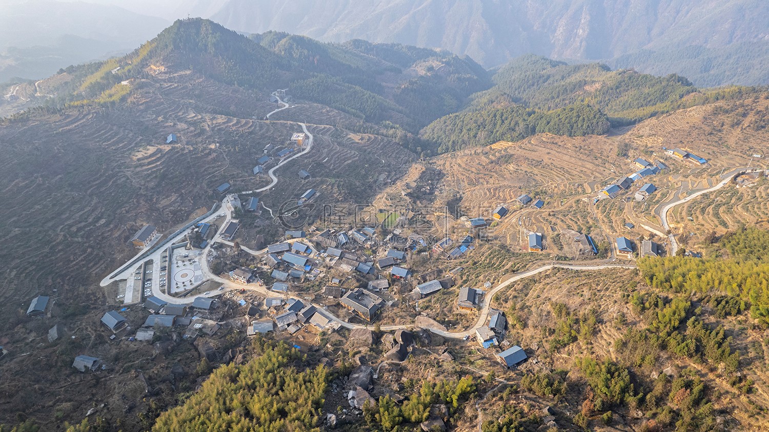 隆回大托石瀑，春节期间