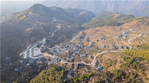 隆回大托石瀑，春节期间