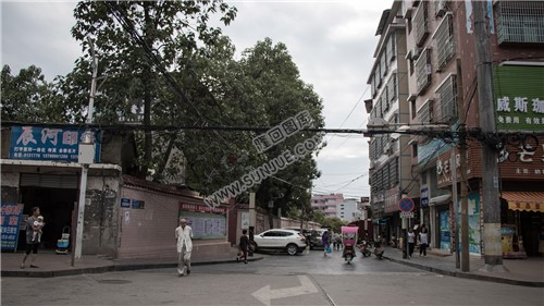 辰河印务，路口下去为隆回一中