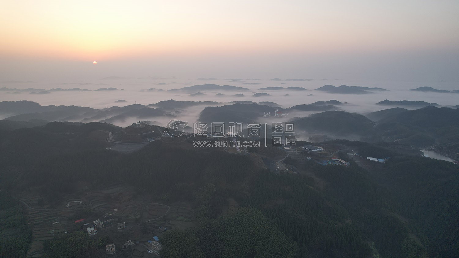 乡村的早晨，荷田玖鹅水厂航拍