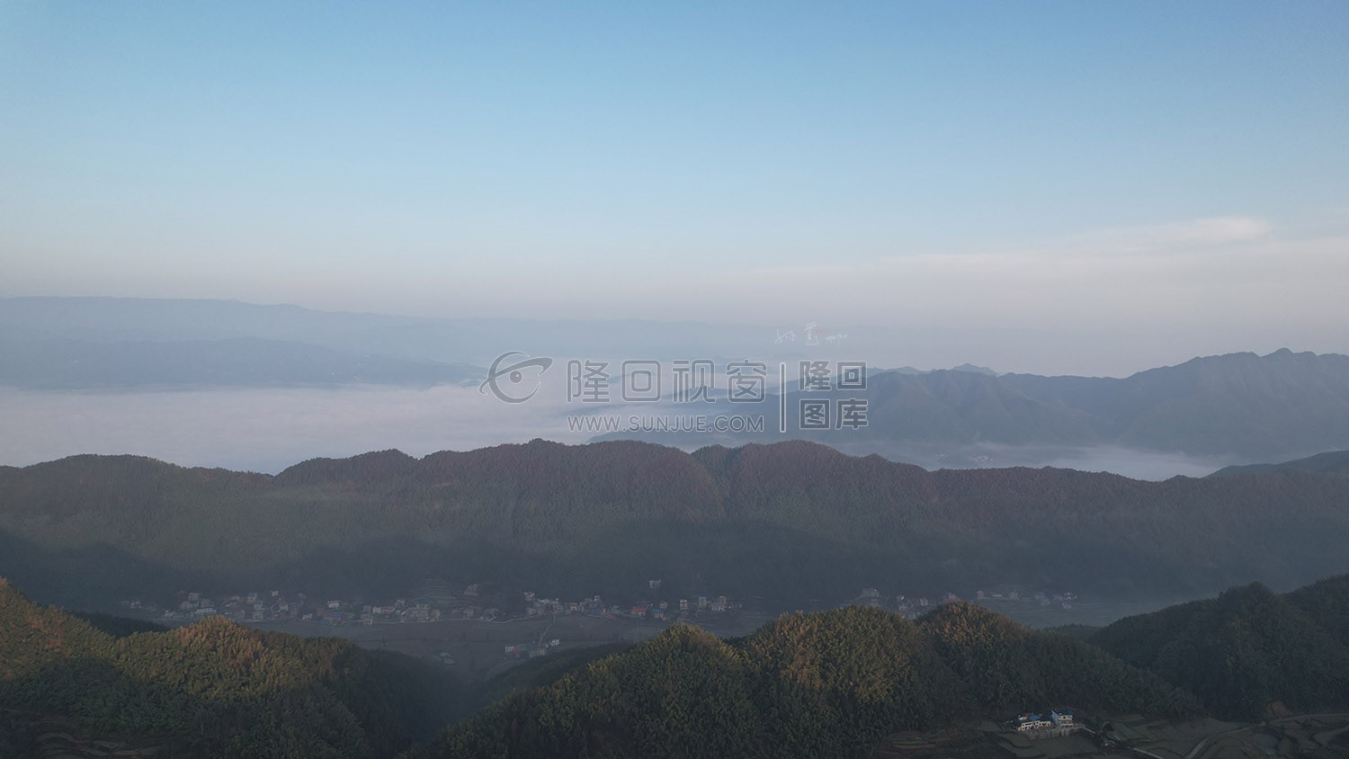 乡村的早晨，荷田玖鹅水厂航拍