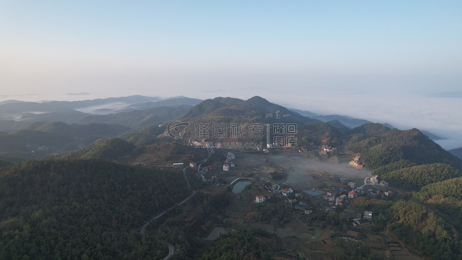 乡村的早晨，荷田玖鹅水厂航拍