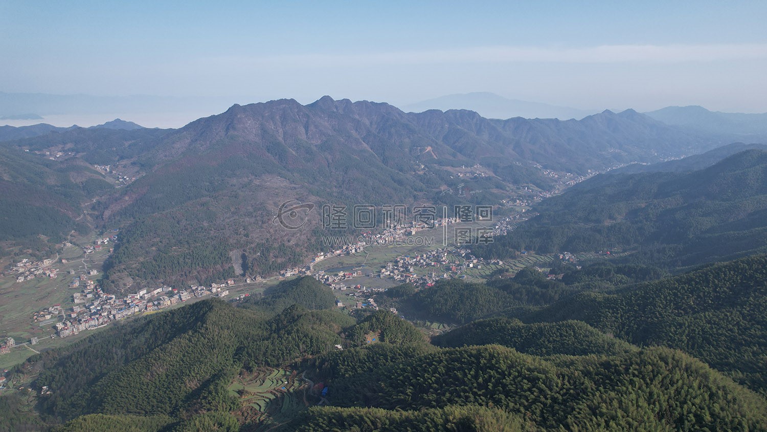乡村的早晨，荷田玖鹅水厂航拍