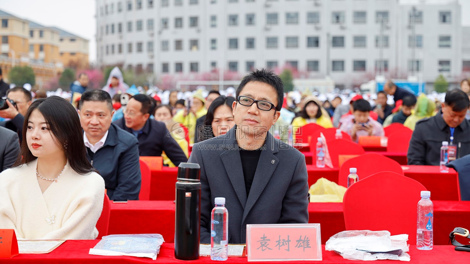 电影《永不独行》隆回首映