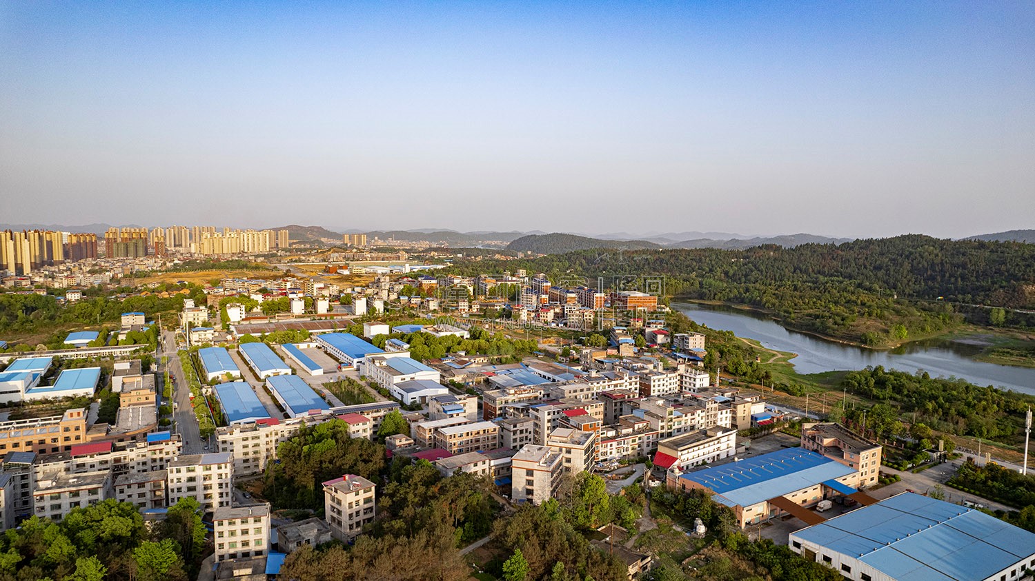 城南工业园园三八水库