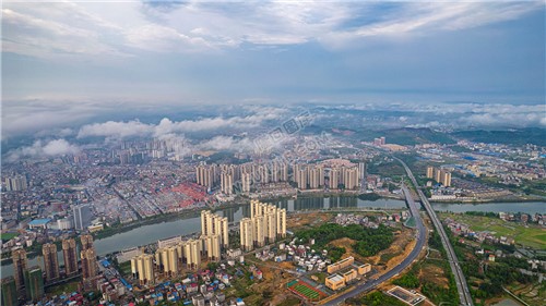 雨后隆回县城的云海