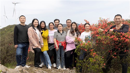 十重大界，一脚踏三县