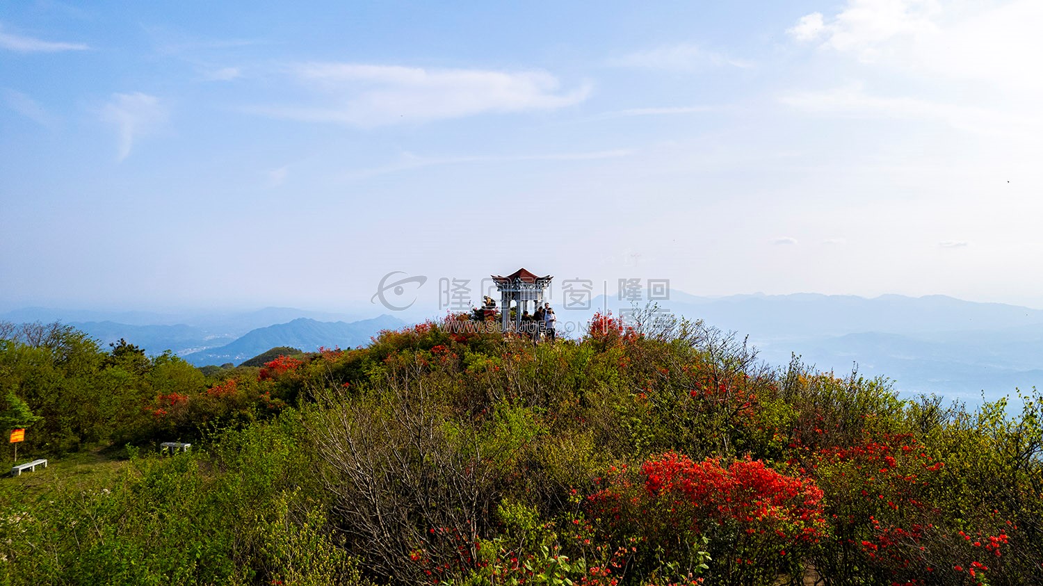 十重大界，一脚踏三县