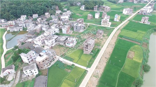 优先村，隆武公路修建中