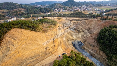 新新高速屋主塘枢纽，开挖建设中