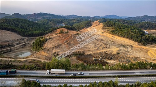 新新高速屋主塘枢纽，开挖建设中